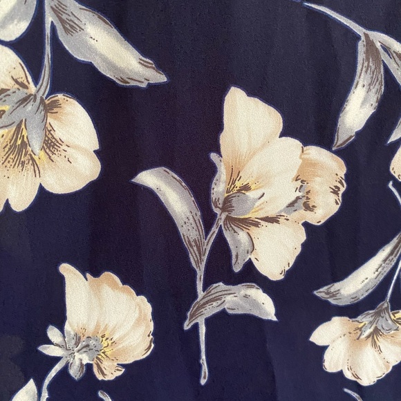 Too - Picture 3 of 3